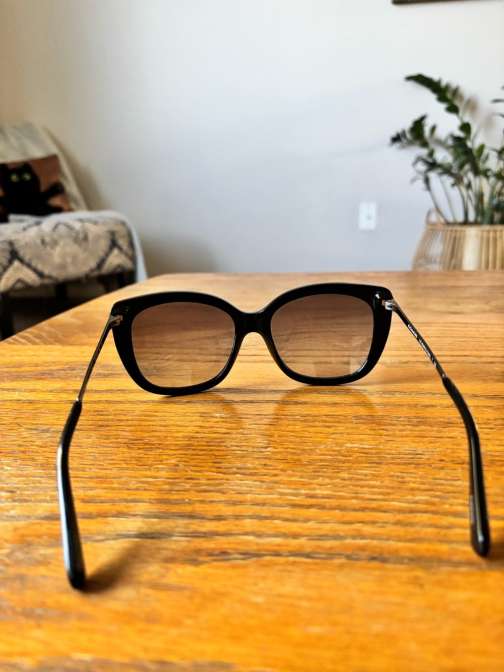 Coach Black Oversized Square Sunglasses with Gradient Lenses - Picture 4 of 13